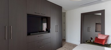 Draaideur kledingkast